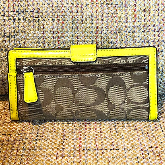 COACH Legacy Signature Slim Turn Lock Closure Trifold Wallet Neon Yellow Trim - Picture 3 of 17
